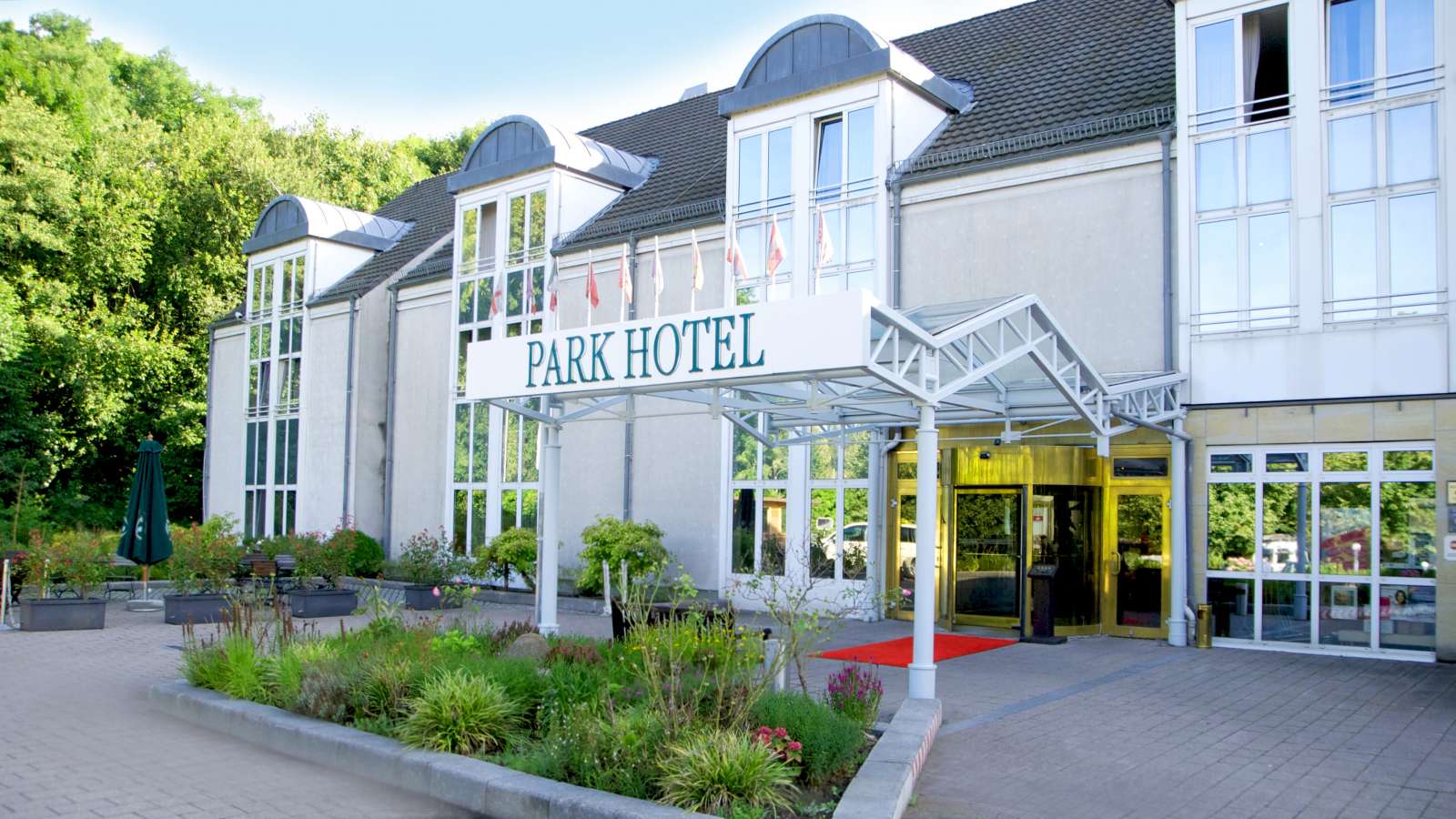 Die Hamburger Centro Hotel Group übernimmt zum 1. September das traditionsreiche Ahrensburger Park Hotel. 