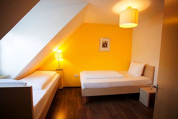 Our multi-bed rooms at Centro Hotel Arkadia in Cologne