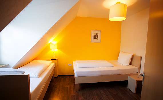 Our multi-bed rooms at Centro Hotel Arkadia in Cologne