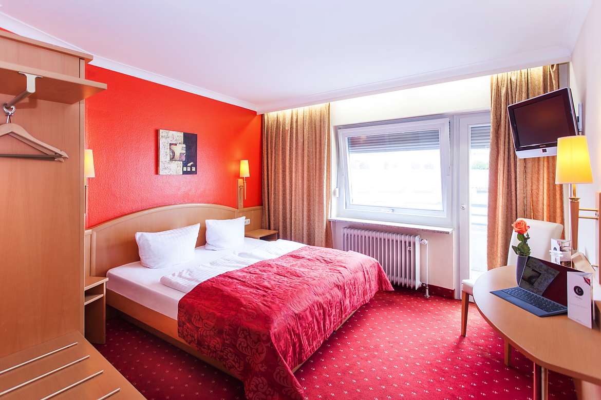 A double room at Centro Hotel Mondial in Munich